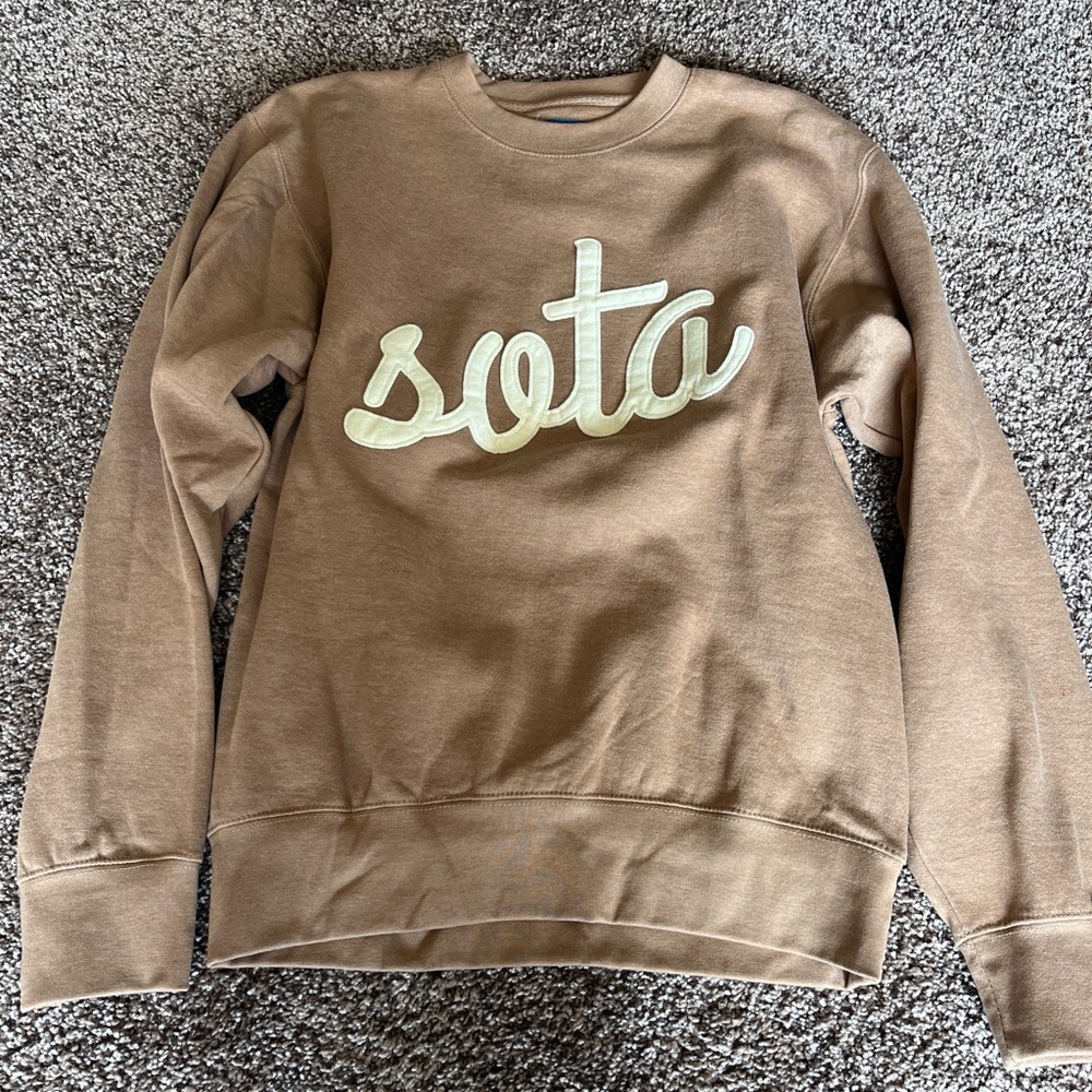 Sota Script Logo Sweatshirt in Camel with Cream Applique